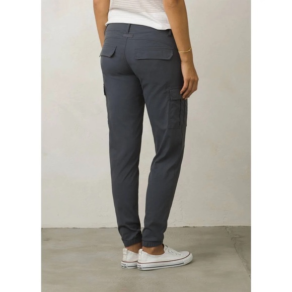 Prana women’s 8 Sage jogger cargo travel ankle gray pants REI camping hiking EUC - Picture 1 of 14
